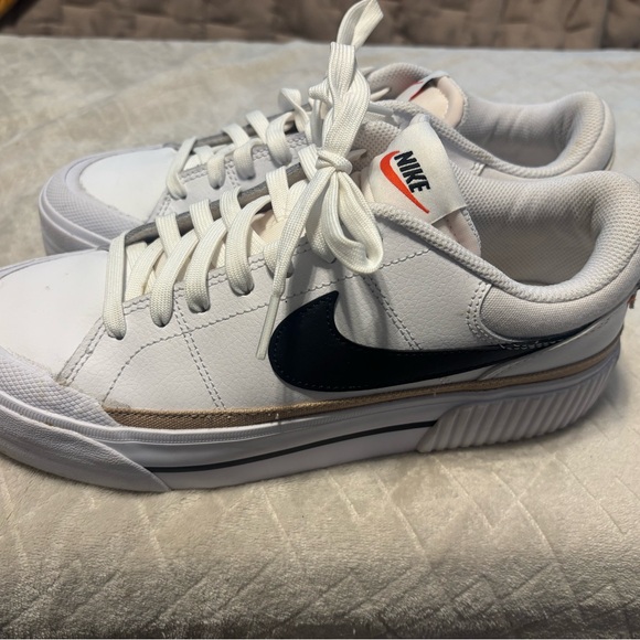 Nike Shoes - Nike Court legacy lift